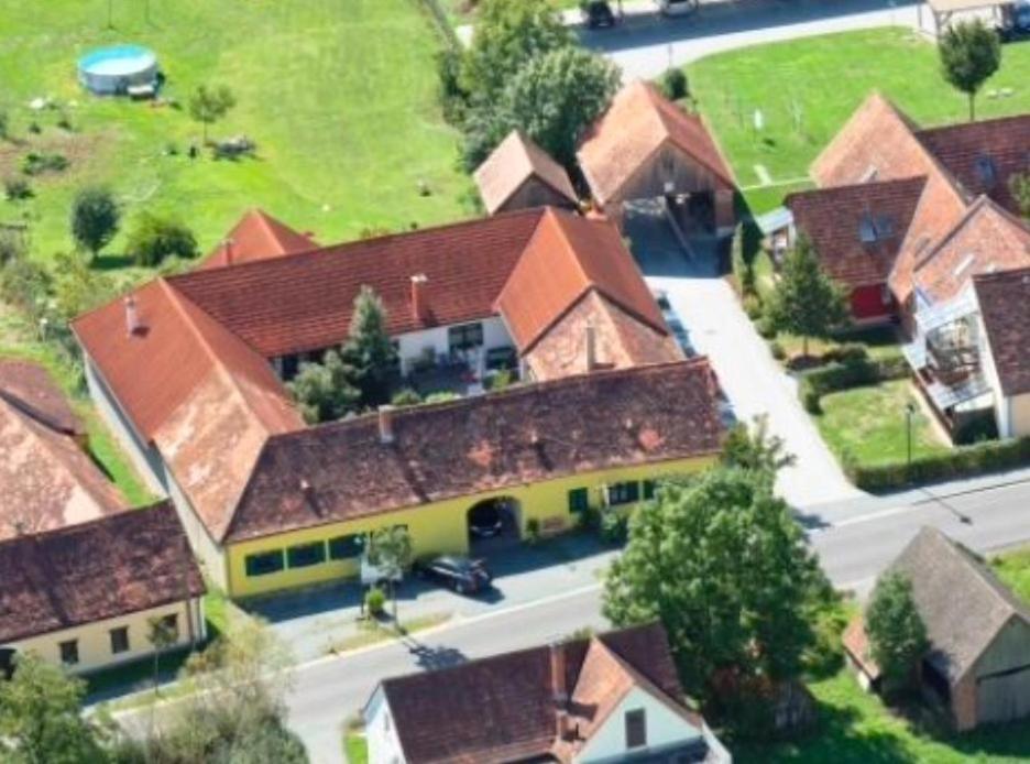 Ferienwohnungen Und Appartements Im Idyllischen Vierkanthof, Gruppenurlaube Fürstenfeld Eksteriør bilde