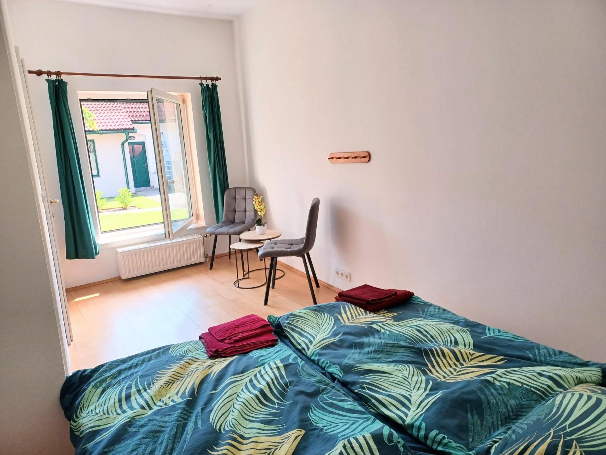 Ferienwohnungen Und Appartements Im Idyllischen Vierkanthof, Gruppenurlaube Fürstenfeld Eksteriør bilde